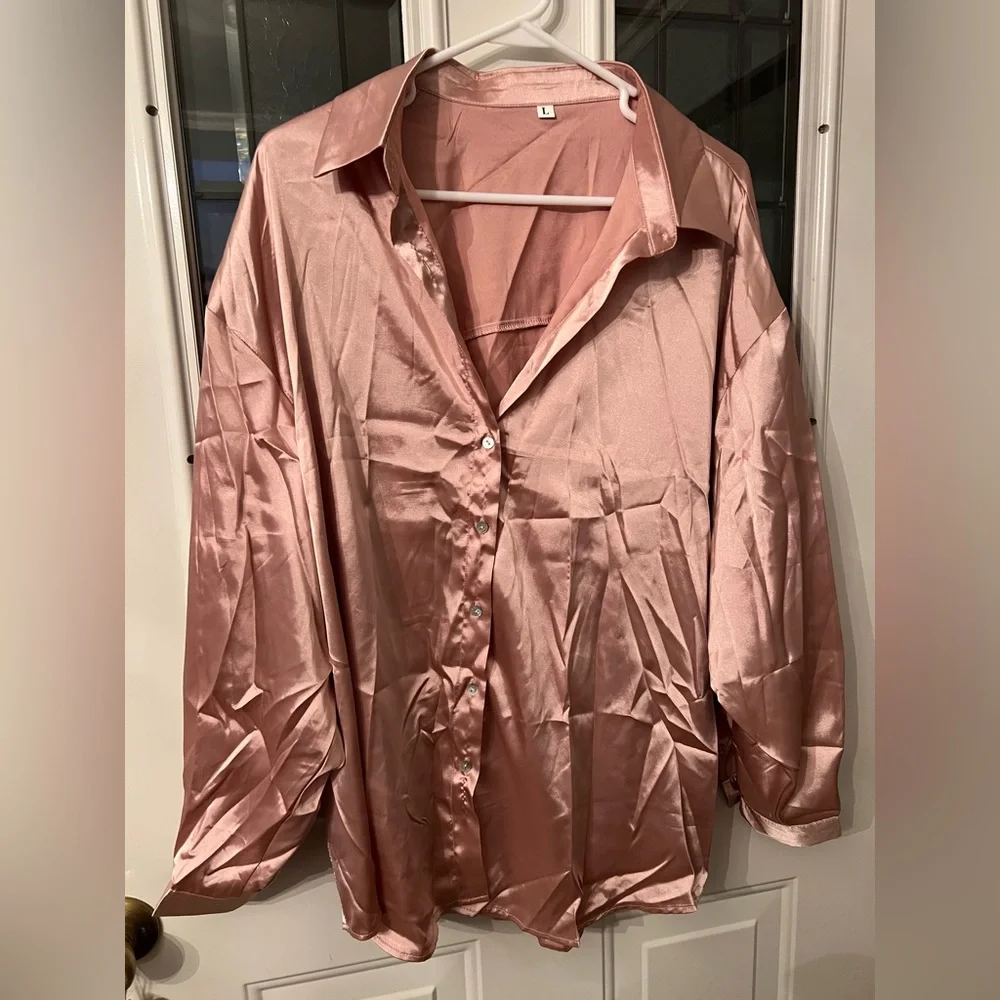 Button up blouse - Picture 1 of 7